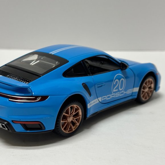 1:24 2020 Porsche 911 Turbo S Diecast With Headlight & Tailight LEDS Blue - Picture 4 of 10